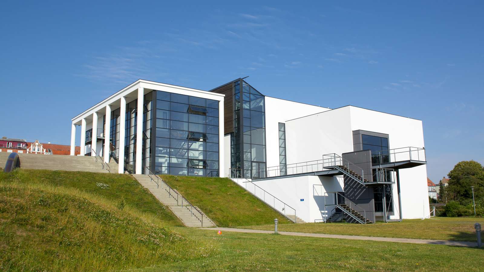 Kulturhuset set fra Skanderborg Sø