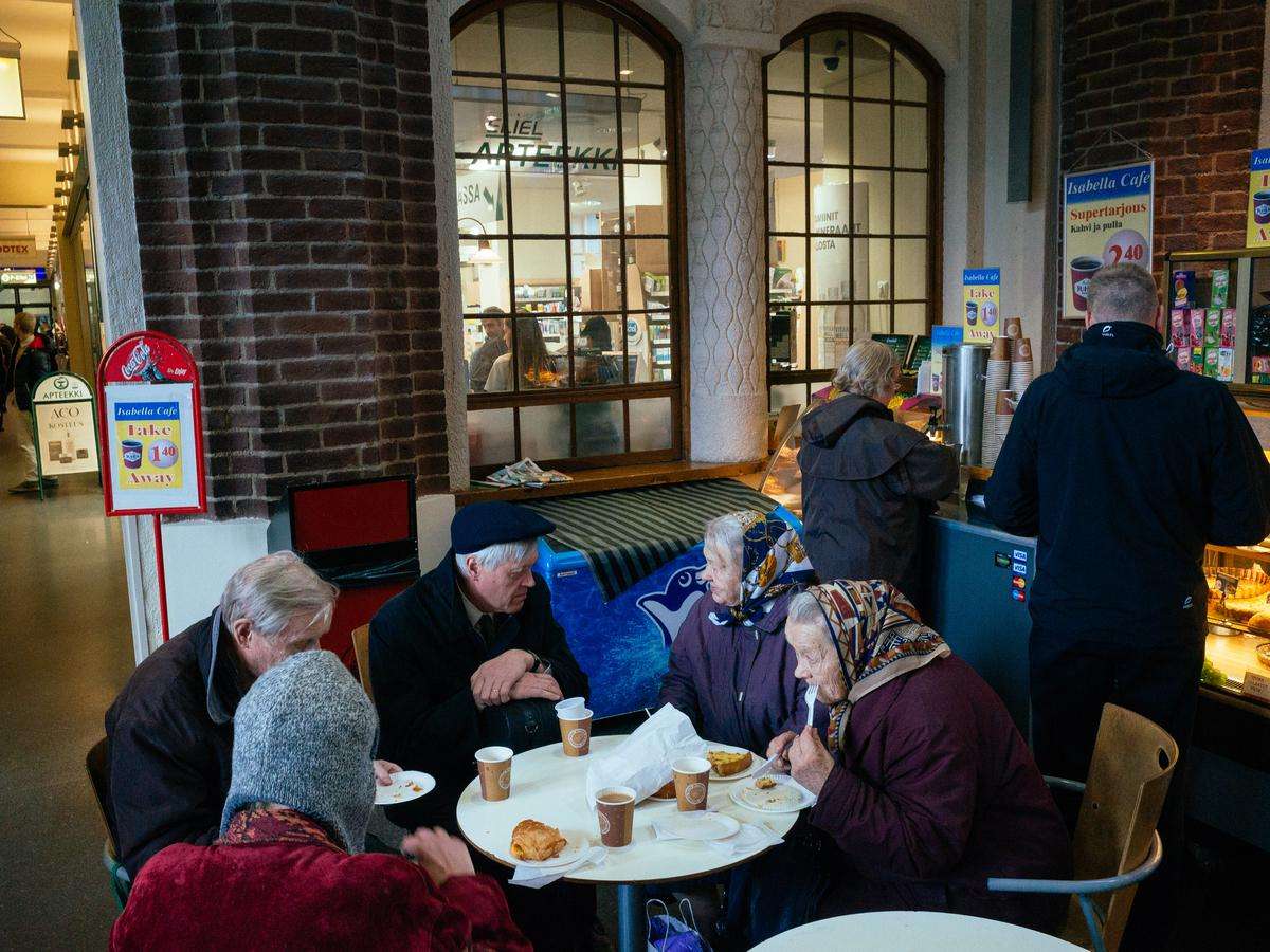 Elderly people at café