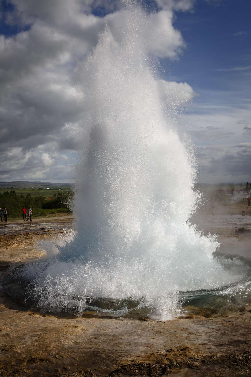 Fountain geyser on Iceland
