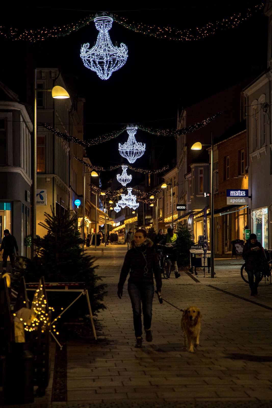 Julepynt på gågaden i Sønderborg 2019 0096