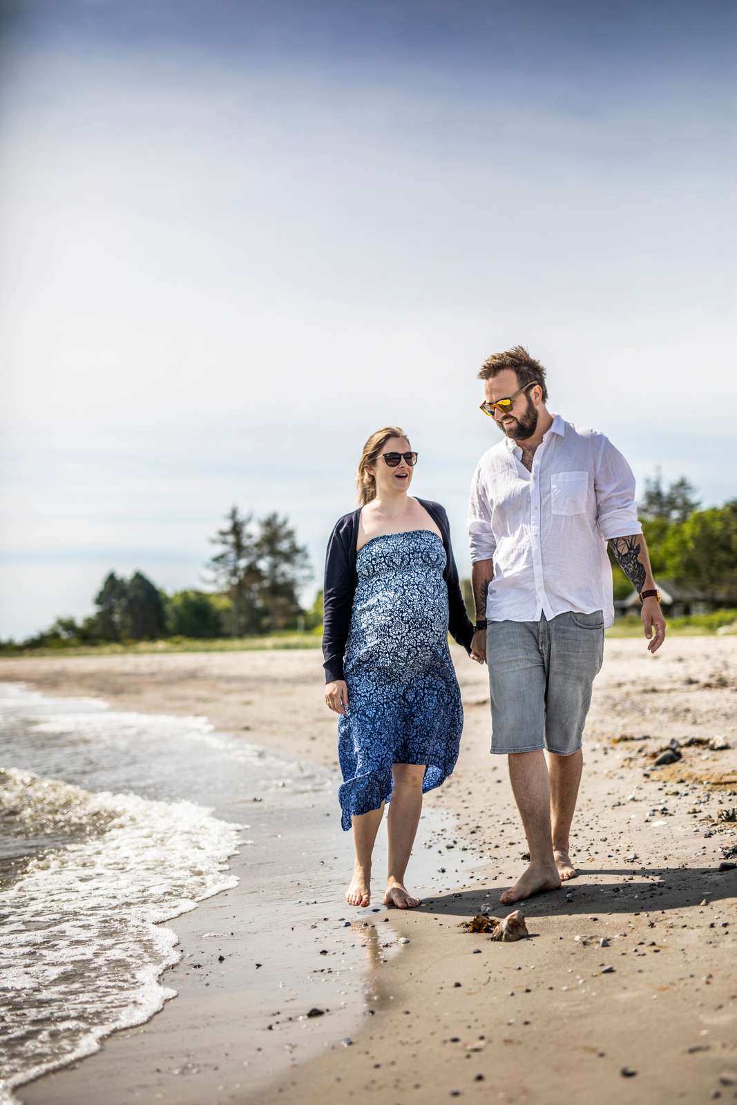 dyngby-beach-couple-destination-kystlandet-2020.jpg