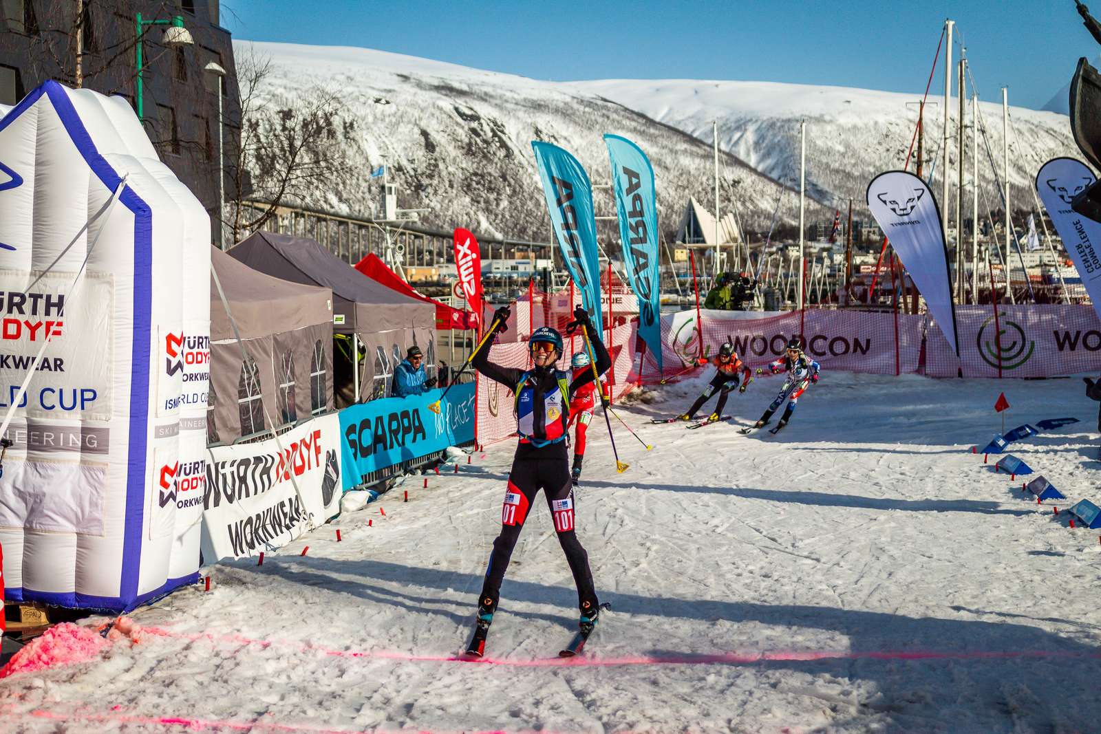 Zieleinlauf_Tatjana Paller (DAV Tölz)_Sprint Weltcup Tromsø_15.04.2023