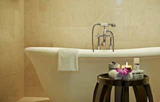 Bathtub Royal Suite
