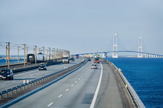 Traffic on the Storebælt Bridge