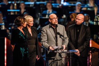 Winner of the Film Prize: Kona fer í stríð