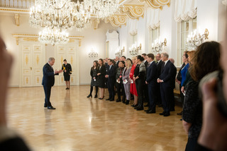 The President of Finland welcomes people at lunch