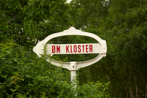 Øm Kloster