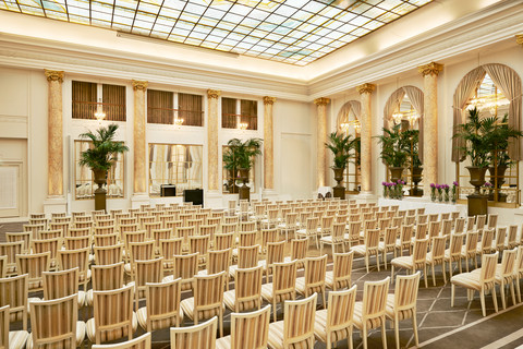 Theater style. Palm Court