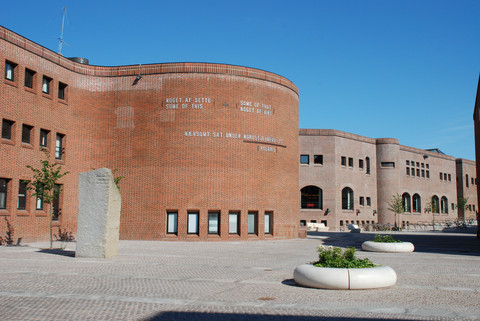 Rådhuset og biblioteket