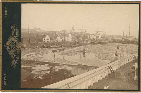 Faaborg Havn med is set fra nybygning på værftet ca 1880