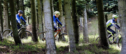 Mountainbikere i Staurby Skov