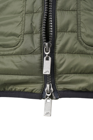 JN1110 olive silver D2