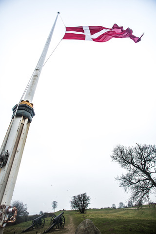 Dybbøl mølle Flag flag på halv 2015 (45)