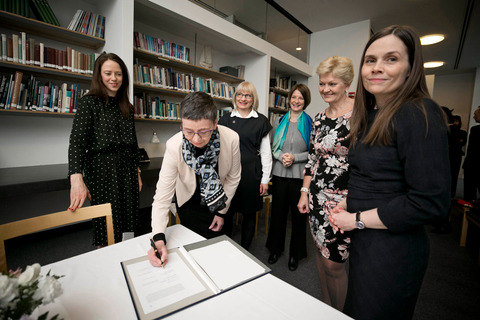 The Nordic Eydgunn Samuelsen signing. Ministers for Gender Equality