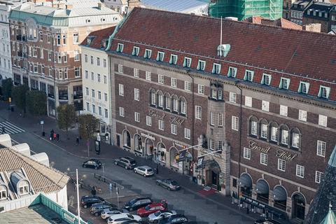 Utsikt från Rådhuset mot Grand Hotel.tif