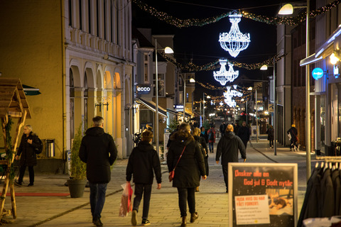 Julepynt på gågaden i Sønderborg 2019 0116