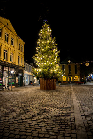 Julepynt på gågaden i Sønderborg 2019 0125