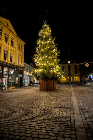 Julepynt på gågaden i Sønderborg 2019 0124