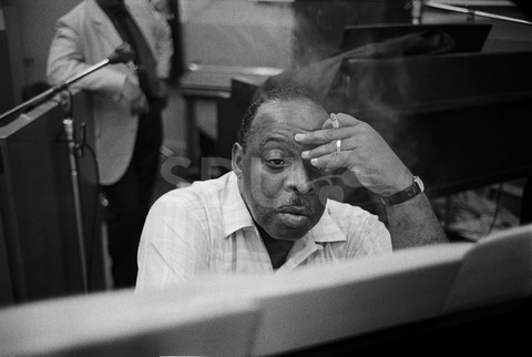 Count Basie. In recording studio, New York, 1966