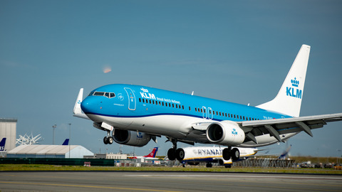 KLM Boeing 737 800 landing 2