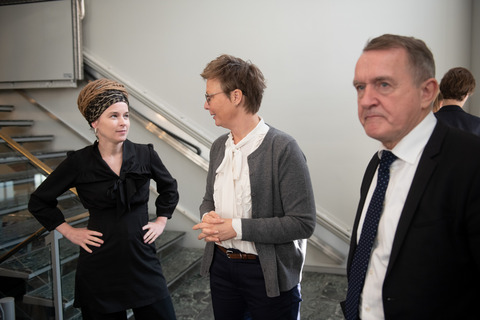 Amanda Lind, Annika Hambrudd and Jenis av Rana