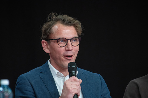 Moderator Juha Itkonen