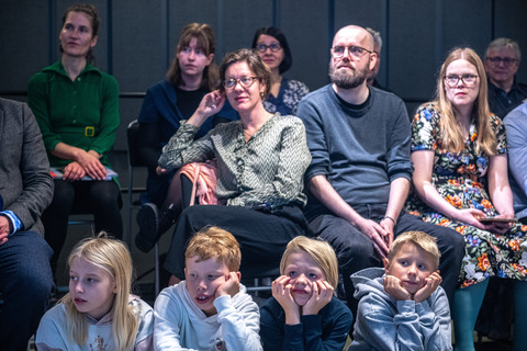 Children at event about Nordic Council Children and Young People's Literature Prize