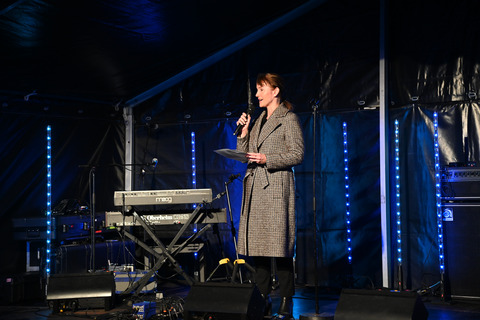 Kristina Háfoss giving a speech