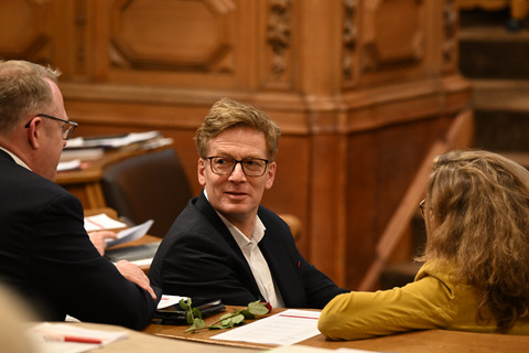 Ole Thorben Buschhüter, Dirk Kienscherf und Juliane Timmermann (SPD)
