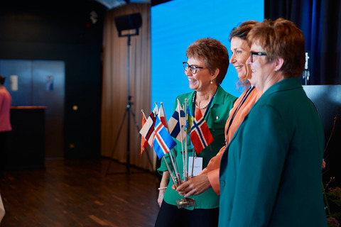 Kathrine Kleveland, Kjerstin Wøyen Funderud and Heidi Greni
