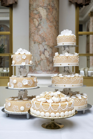 30. MAISON wedding cake, Palm Court